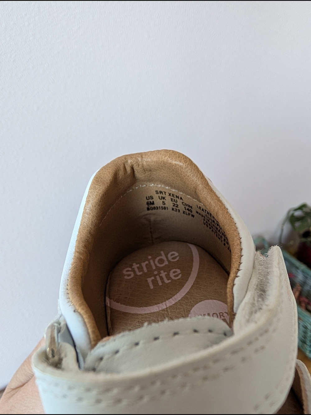 Stride Rite White Leather Toddler Sandals - Picture 7 of 7